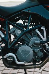 KTM 990 Supermoto 2009-thumb-21
