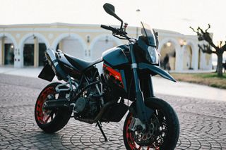 KTM 990 Supermoto 2009-thumb-19