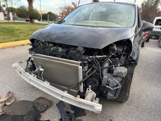 Πωλούνται ανταλλακτικά για RENAULT SCENIC-thumb-2