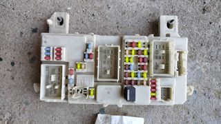 Μονάδα GEM - εσωτερική ασφαλειοθηκη για Focus mk2 & Kuga mk1