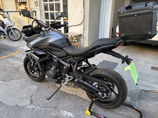 Triumph Tiger 660 2022 sport touring-thumb-1