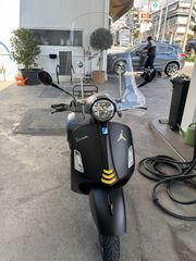 Vespa GTS Super Tech 300 2021-thumb-2