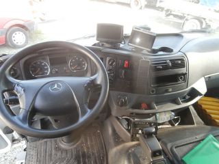 Ψυγείο Mercedes-Benz 2013 1824 ΨΥΓΕΙΟ-thumb-2