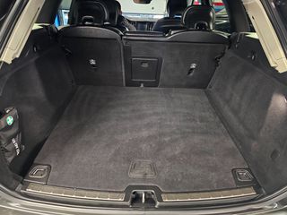 Volvo XC 60 2018-thumb-9