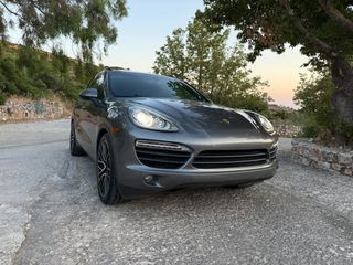 Porsche Cayenne 2013-thumb-2