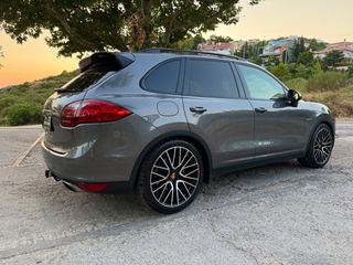 Porsche Cayenne 2013-thumb-5