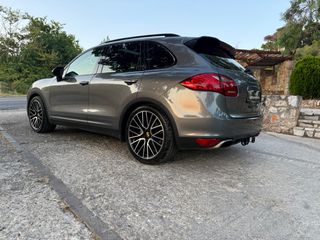 Porsche Cayenne 2013-thumb-7
