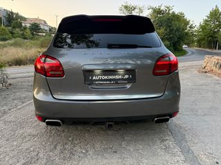 Porsche Cayenne 2013-thumb-9