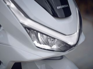 Honda PCX 125 2026 ΕΤΟΙΜΟΠΑΡΑΔΟΤΟ "HONDA MOTO PETSAS"-thumb-1