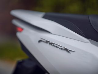 Honda PCX 125 2026 ΕΤΟΙΜΟΠΑΡΑΔΟΤΟ "HONDA MOTO PETSAS"-thumb-2