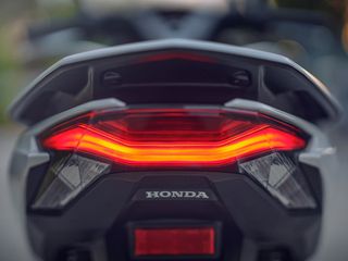 Honda PCX 125 2026 ΕΤΟΙΜΟΠΑΡΑΔΟΤΟ "HONDA MOTO PETSAS"-thumb-3