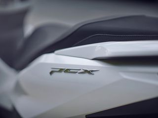 Honda PCX 125 2026 ΕΤΟΙΜΟΠΑΡΑΔΟΤΟ "HONDA MOTO PETSAS"-thumb-4