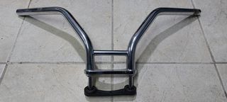 Γνήσιο τιμόνι Honda Steed/Shadow 400-600 με αντικραδασμικά λάστιχα σε άριστη κατάσταση.