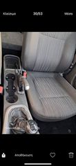 Opel Astra 2010-thumb-20