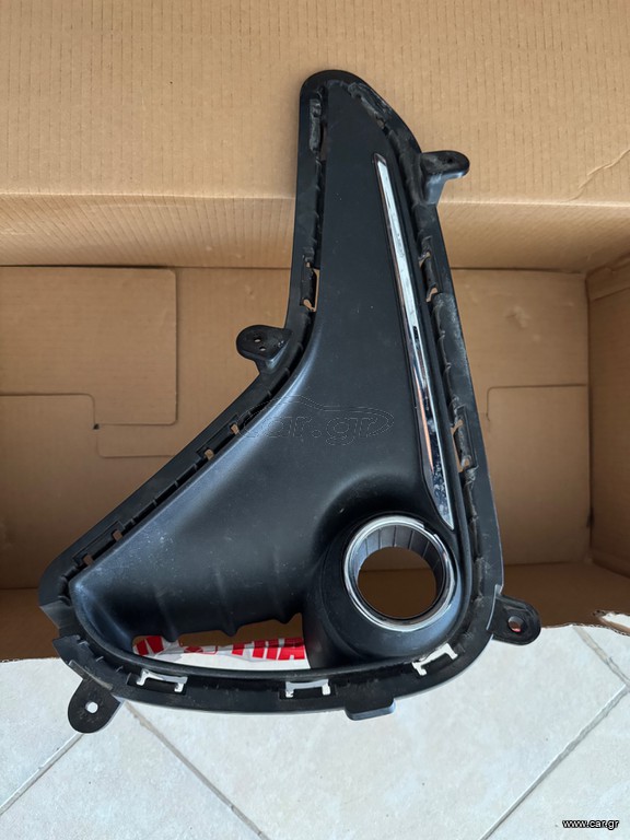 Hyundai i10  2016-19 Διχτυ Αριστερο προφυλακτηρα με προβολακι