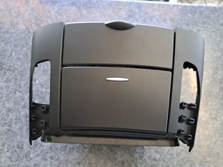 Kia Ceed 2007-2011 Ντουλαπάκια 84707-1H050 EQ
