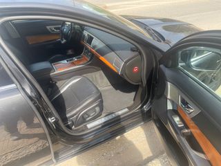 Jaguar XF 2013-thumb-11