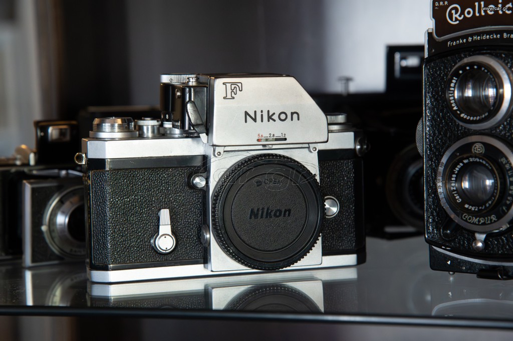 NIKON F