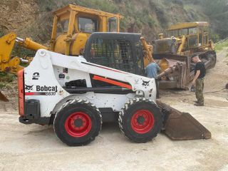 Φορτωτάκι Bobcat 2015 S630-thumb-2