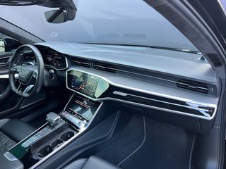 Audi RS6 2020-thumb-19