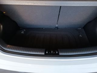 Hyundai i 10 2017-thumb-21