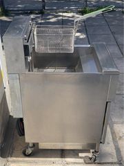 Φριτέζα Ηλεκτρική Επιδαπέδια Με 1 Κάδο 24Lt 51x80x115Cm FRYMASTER - Μεταχειρισμένη.-thumb-5