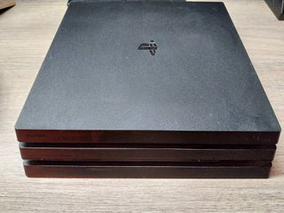 PLAYSTATION 4 PRO 872GB