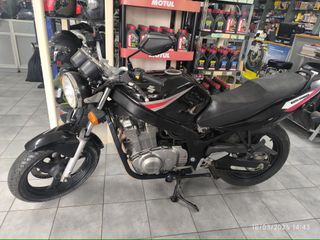 Suzuki GS 500 2006