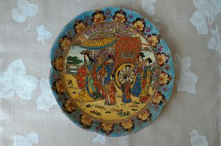 Πιάτο διακόσμησης SATSUMA MADE IN CHINA αριθμημένο (106). Διάμετρος 22,20 εκ και βάρος 568 γρ. Σε εξαιρετική κατάσταση