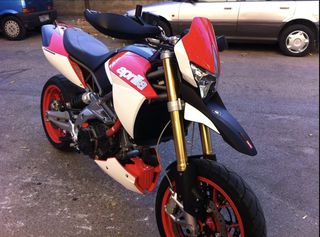 Aprilia Dorsoduro 750 2009