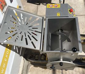 Ζυμωτήριο Κρεάτων Επιτραπέζιο 25Kg 70x36x64Cm - Μεταχειρισμένο.-thumb-4