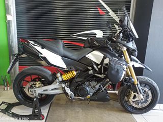 Aprilia Dorsoduro 2011 1200