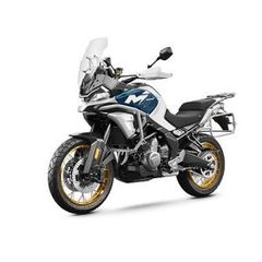 CFmoto 700 MT 2026 Με δώρο ΓΝΗΣΙΟ ΤΡΙΒΑΛΙΤΣΟ στην ASIA MOTO PETSAS!!!
