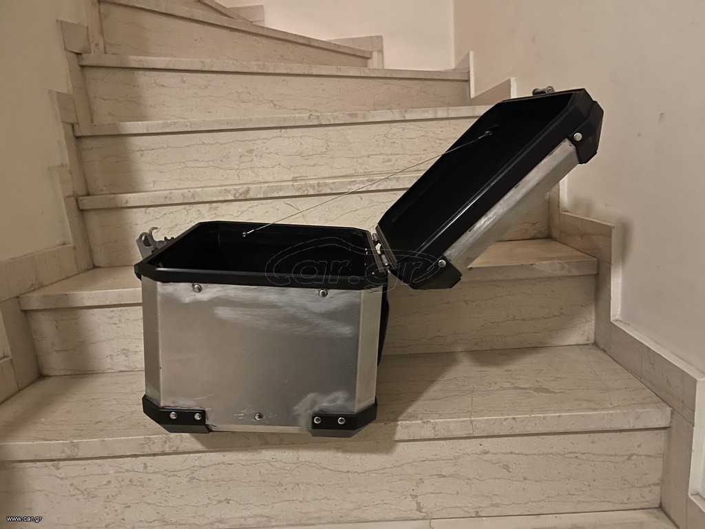 βαλίτσα μηχανής