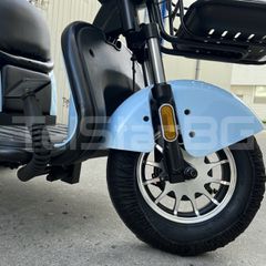 Τρίτροχη 2025 Ηλεκτρικό Τρίκυκλο 2+1 750.1 Τύπος VESPA STYLE-thumb-5