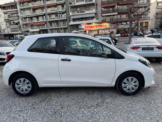 Toyota Yaris 2015 VVT-i Comfort-thumb-8