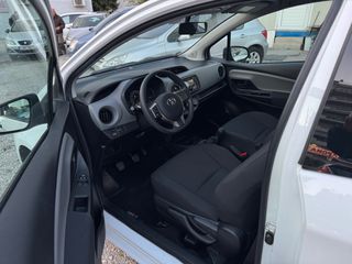 Toyota Yaris 2015 VVT-i Comfort-thumb-13