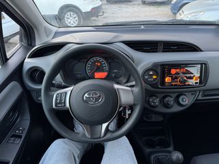 Toyota Yaris 2015 VVT-i Comfort-thumb-18