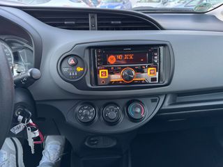 Toyota Yaris 2015 VVT-i Comfort-thumb-19