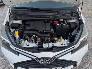 Toyota Yaris 2015 VVT-i Comfort-thumb-31