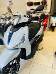 Piaggio Beverly 310 2025 E5+  ΝΕΑ ΤΙΜΗ ΚΑΙ ΔΩΡΟ ΕΠΕΚΤΑΣΗΣ ΕΓΓΥΗΣΗΣ 4 ΧΡΟΝΙΑ-thumb-3