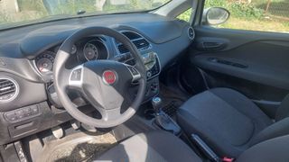 Fiat Grande Punto 2014-thumb-11