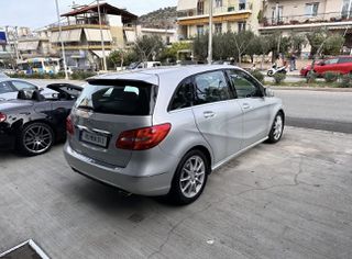 Mercedes-Benz B 180 2014 BLUEEFFICIENCY-thumb-2
