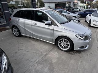 Mercedes-Benz B 180 2014 BLUEEFFICIENCY-thumb-3