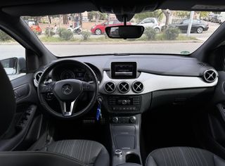 Mercedes-Benz B 180 2014 BLUEEFFICIENCY-thumb-6
