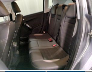 Peugeot 2008 2017 1.2 PURETECH 110 ALLURE-thumb-6