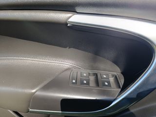 Opel Insignia 2014-thumb-25