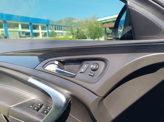Opel Insignia 2014-thumb-26