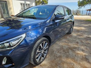 Hyundai i 30 2017 1.6 CRDI BLUE COMFORT FULL!-thumb-1