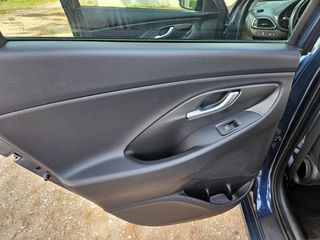 Hyundai i 30 2017 1.6 CRDI BLUE COMFORT FULL!-thumb-12